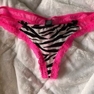 πPink zebra thong